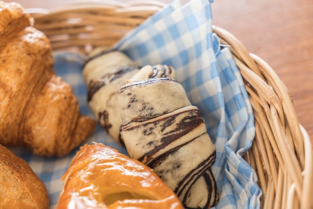 Mescolare il pane