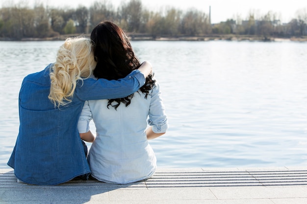 Migliori amiche all'aperto