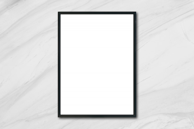 Mock up cornice vuota poster sul muro di marmo bianco in camera - può essere utilizzato mockup per la visualizzazione di prodotti di montaggio e la progettazione layout di visualizzazione chiave.
