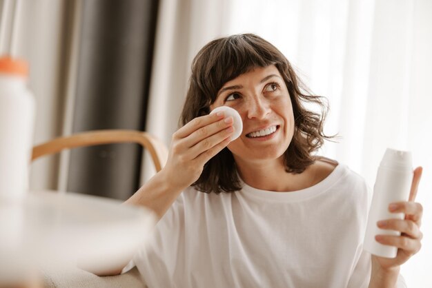 Mockup di cosmetici per prodotti da donna per il trucco