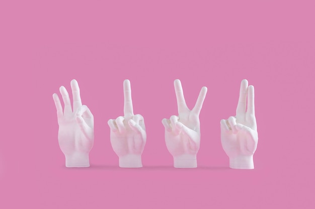 Modelli di mano che mostrano diversi gesti isolati