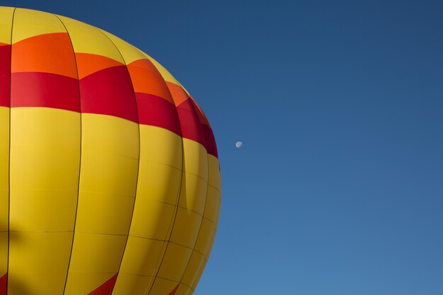 Mongolfiera e la luna