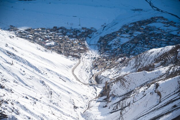 Montagna innevata