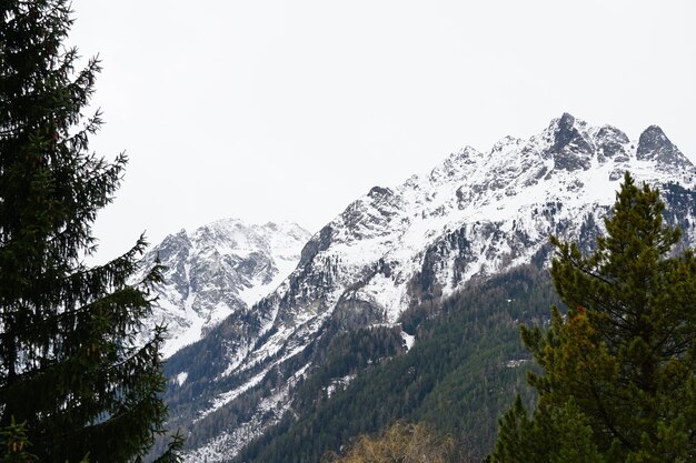 Montagne panoramiche nelle alpi austriache