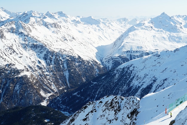 Montagne panoramiche nelle alpi austriache