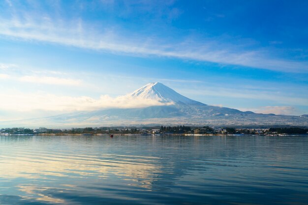 Monte Fuji e lago Kawaguchi, Giappone