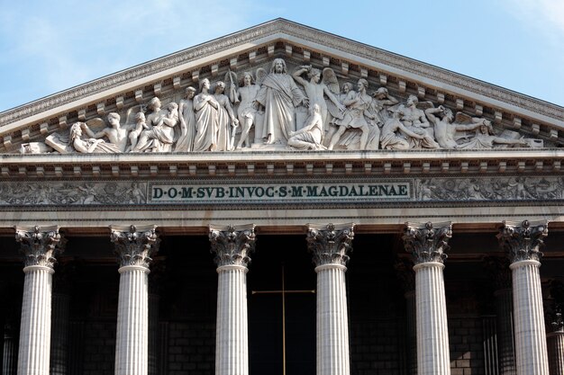 Monumento della chiesa di La Madeleine Parigi, vista frontale