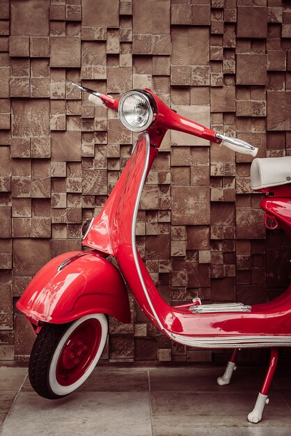 Motociclo vintage rosso