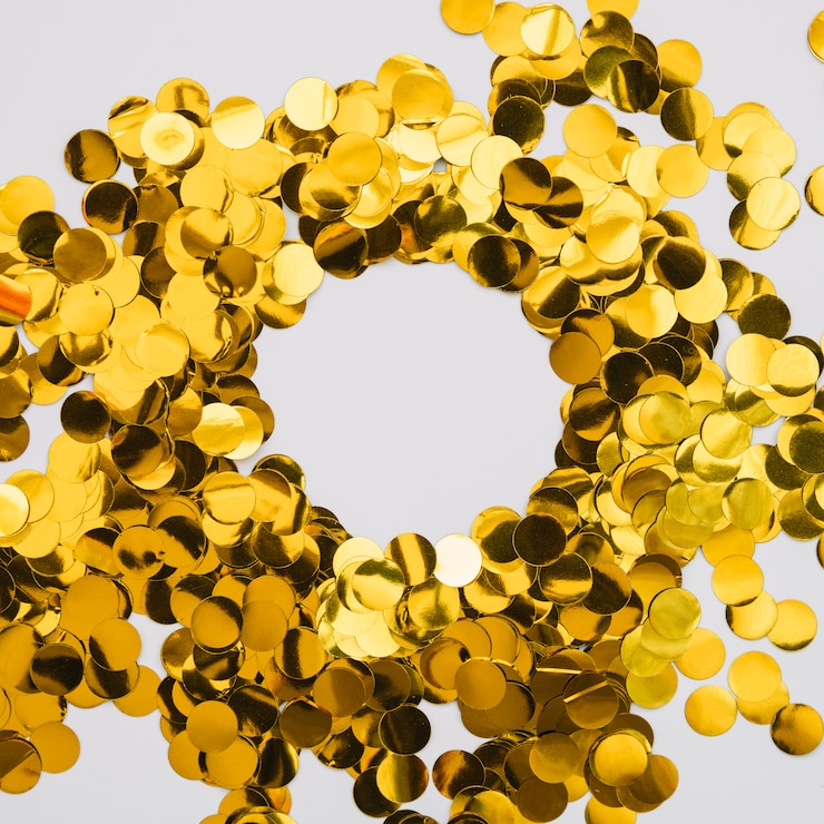 Foto gratuito mucchio di coriandoli brillanti in cerchio