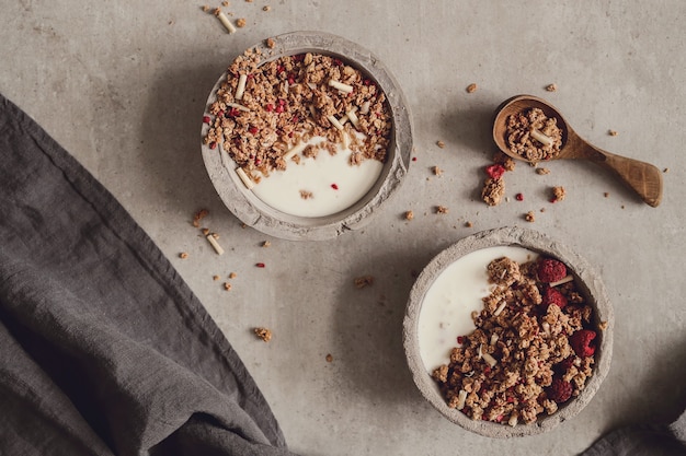 Muesli. Deliziosa colazione in tavola