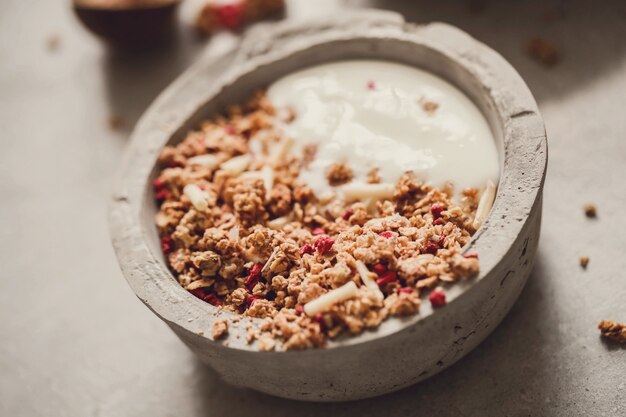 Muesli. Deliziosa colazione in tavola