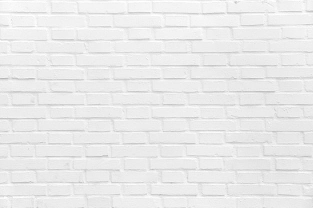 muro di mattoni dipinti di bianco