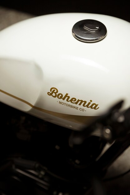 Natura morta di moto stile racer cafe