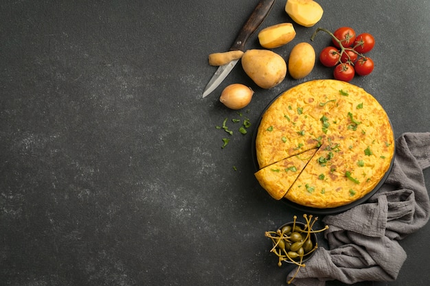 Natura morta di tortilla spagnola di patate