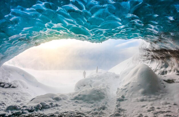 Naturale gelo di viaggio freddo bianco