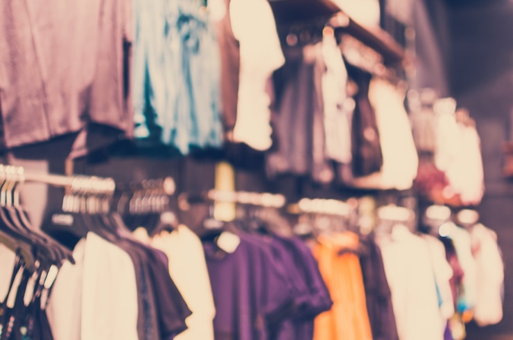Foto gratuito negozio di abbigliamento offuscata nel centro commerciale