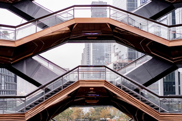 New York City, NY, USA - 20 ottobre 2020: The Vessel, the Hudson Yards Staircase (progettata dall'architetto Thomas Heatherwick) Midtown Manhattan West