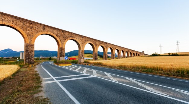 Noain acquedotto vicino a Pamplona. Navarra