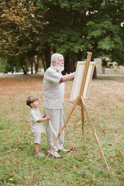 Nonno con nipote dipinto