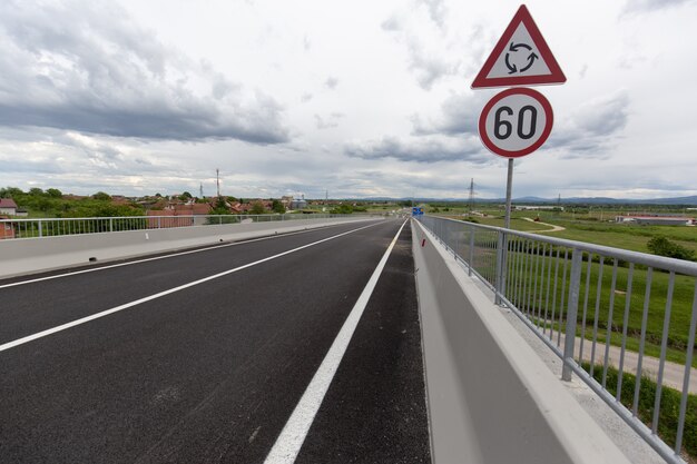 Nuova autostrada di recente costruzione nel distretto di Brcko, in Bosnia ed Erzegovina