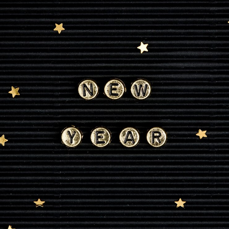 Foto gratuito nuovo anno perline scritte tipografia parola
