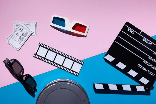 Occhiali 3D per film e ciak flat lay