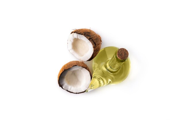 Olio di cocco isolato su sfondo bianco