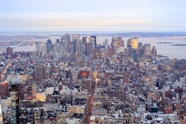 Orizzonte del centro di New York City Manhattan