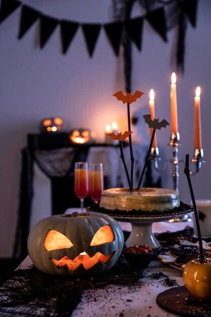 Ornamenti festa di Halloween sul tavolo