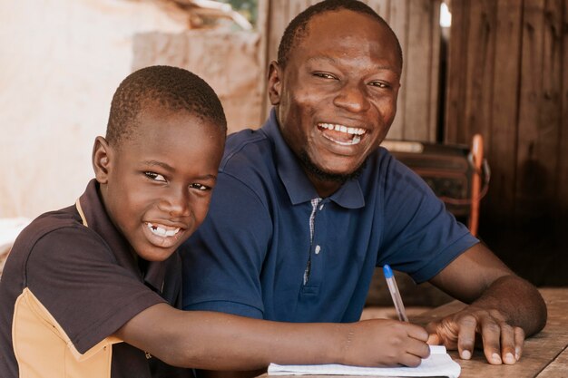 Padre e figlio di smiley colpo medio