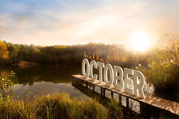 Paesaggio di ottobre con fiume e ponte