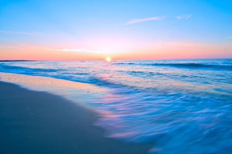 Foto gratuito paesaggio marino blu.