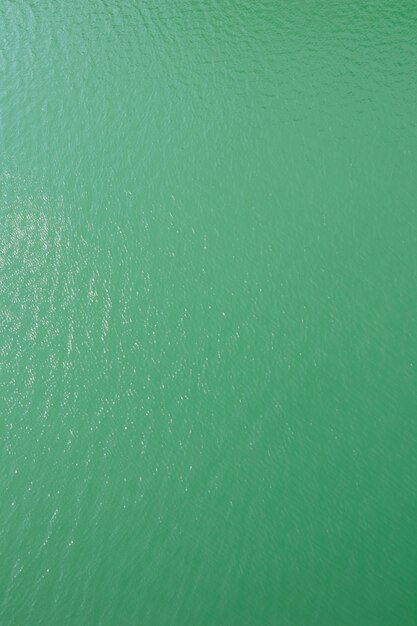 Paesaggio naturale con mare da vicino