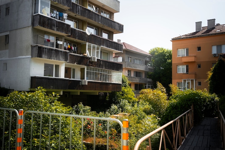 Foto gratuito paesaggio urbano soleggiato