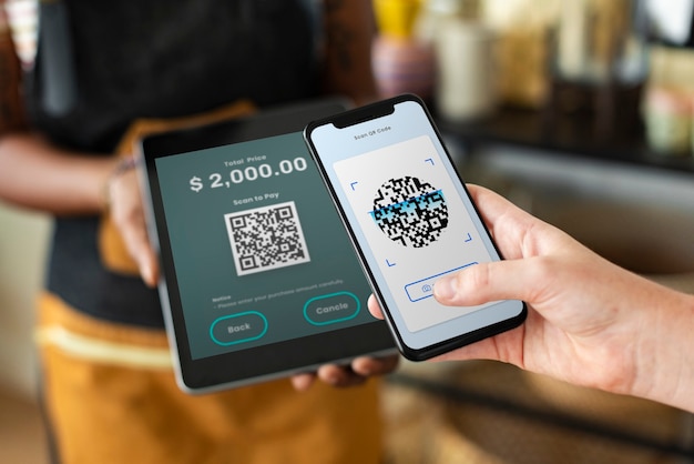 Pagamento senza contanti con codice QR per piccole imprese in negozio