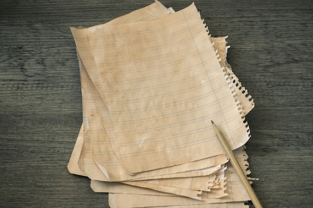 Pagine di carta d'epoca