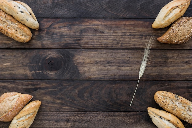 Pagnotte di pane e grano