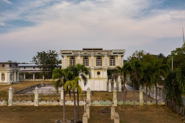 Palazzo abbandonato in Thailandia