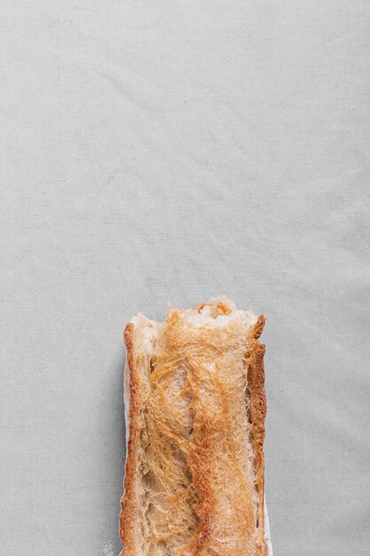 Pane delizioso su fondo bianco