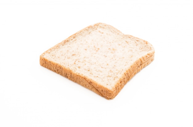 pane integrale di grano su bianco