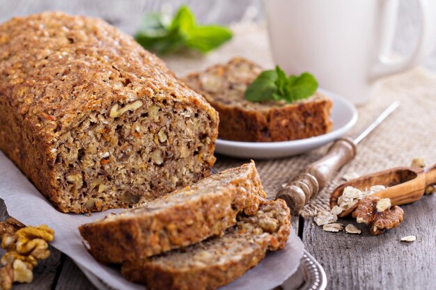 Pane vegano alla banana e carote