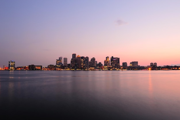 Panorama del centro di Boston al crepuscolo