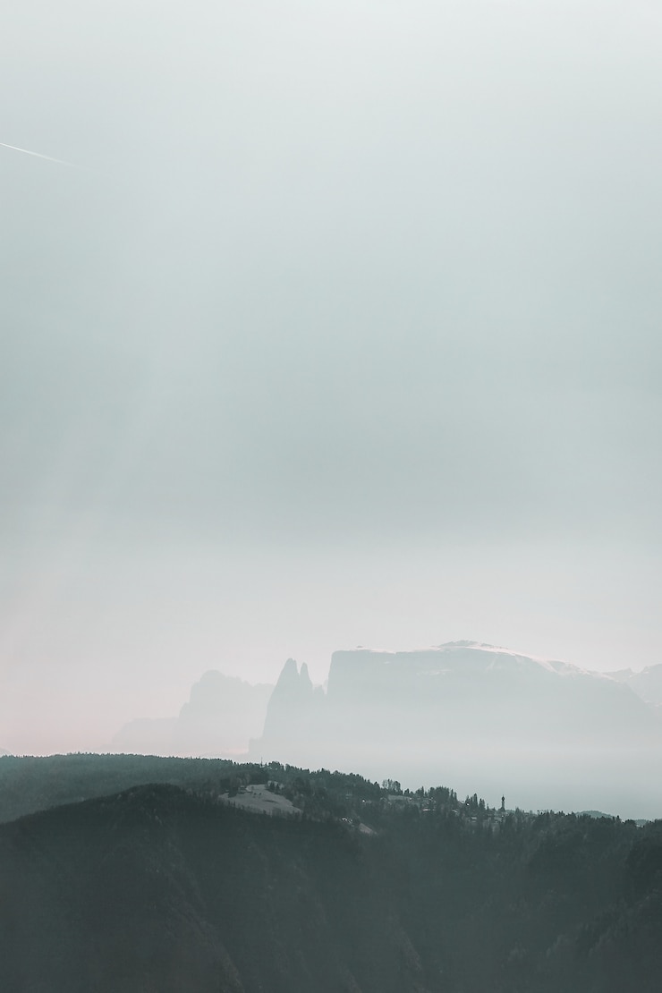 Foto gratuito panorama delle montagne