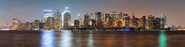 Panorama di crepuscolo di Manhattan di New York City