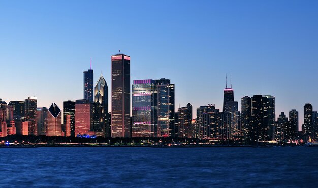 Panorama notturno di Chicago