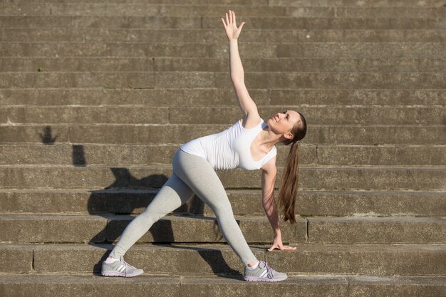 Parivrrta Trikonasana posa