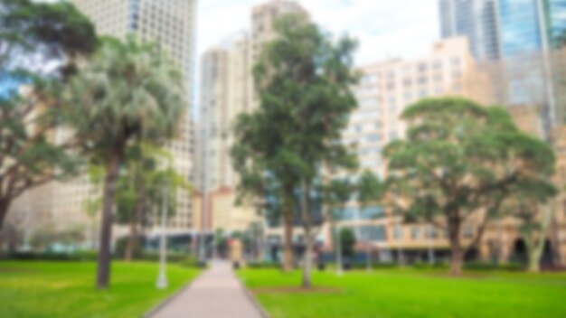 Park, con out-of-focus edifici