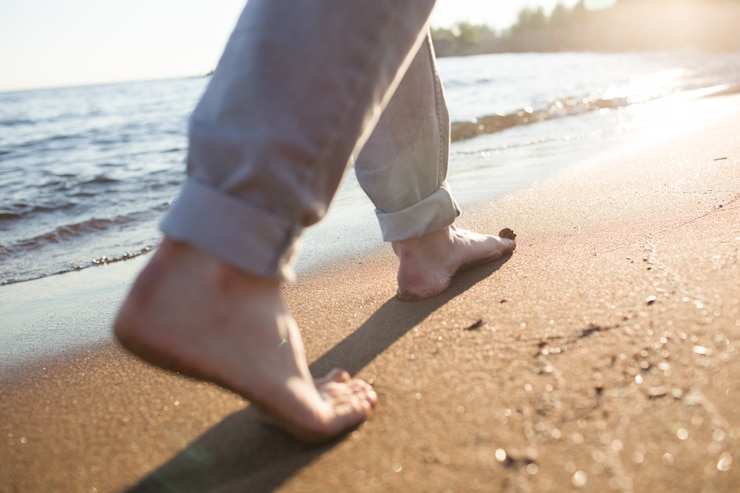 Foto gratuito passeggiata in riva al mare