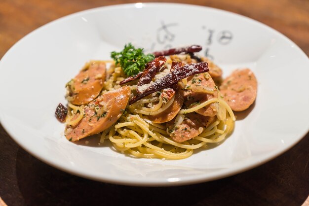 Pasta con salsiccia germanica