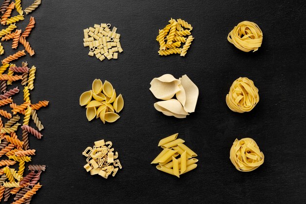 Pasta piatta diversi tipi di pasta